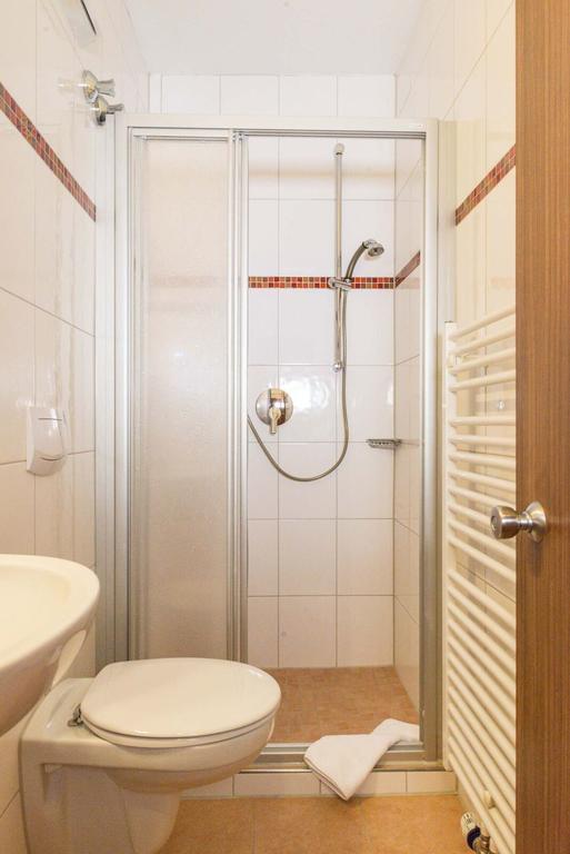 Hotel Alpenhof Оберау Экстерьер фото